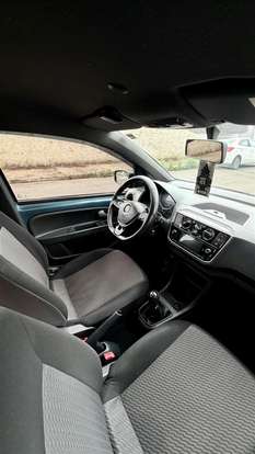 VOLKSWAGEN-UP-2017