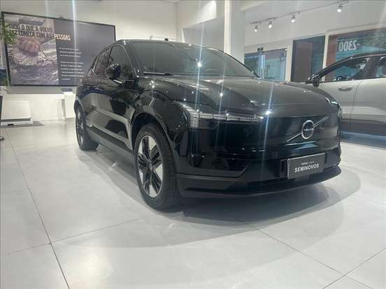 VOLVO-EX30-2024