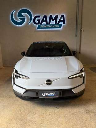 VOLVO-EX30-2024