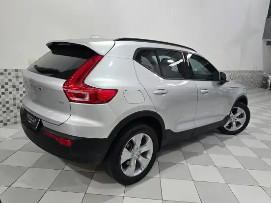 VOLVO-XC40-2.0 T4 GASOLINA GEARTRONIC VOLVO-XC40-2018