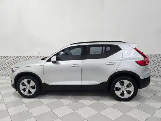 VOLVO-XC40-2.0 T4 GASOLINA GEARTRONIC VOLVO-XC40-2018