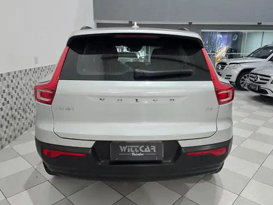 VOLVO-XC40-2.0 T4 GASOLINA GEARTRONIC VOLVO-XC40-2018