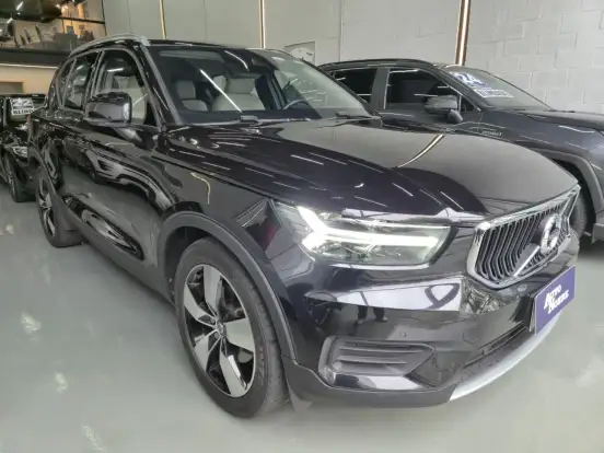 VOLVO-XC40-2.0 T4 GASOLINA MOMENTUM GEARTRONIC VOLVO-XC40-2020