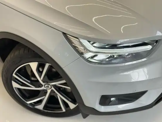 VOLVO-XC40-2.0 T5 GASOLINA R-DESIGN AWD GEARTRONIC VOLVO-XC40-2019
