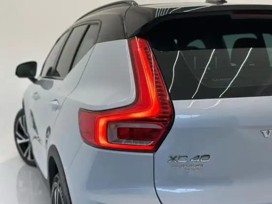 VOLVO-XC40-2.0 T5 GASOLINA R-DESIGN AWD GEARTRONIC VOLVO-XC40-2019
