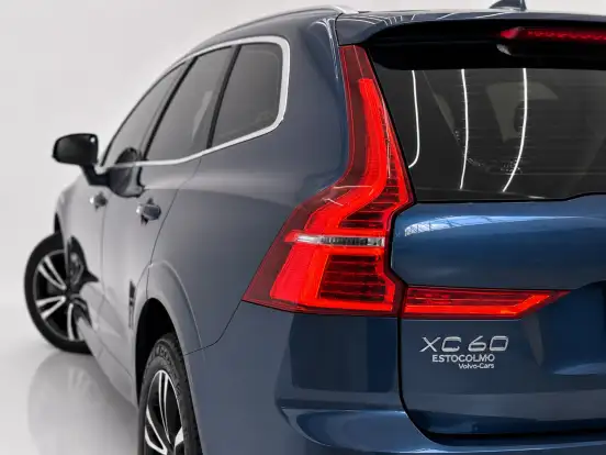 VOLVO-XC60-2.0 D5 DIESEL MOMENTUM AWD GEARTRONIC VOLVO-XC60-2019