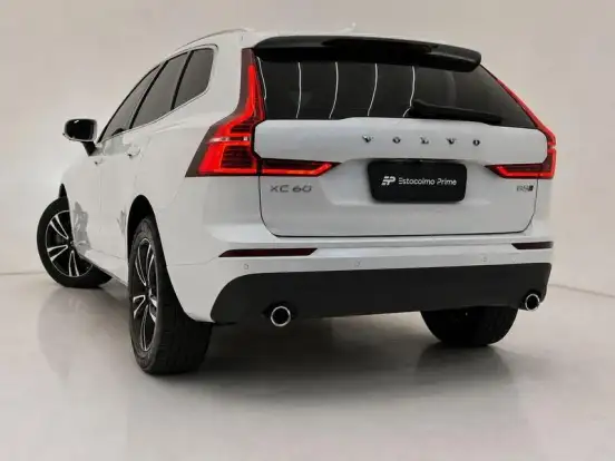 VOLVO-XC60-2.0 D5 DIESEL MOMENTUM AWD GEARTRONIC VOLVO-XC60-2019