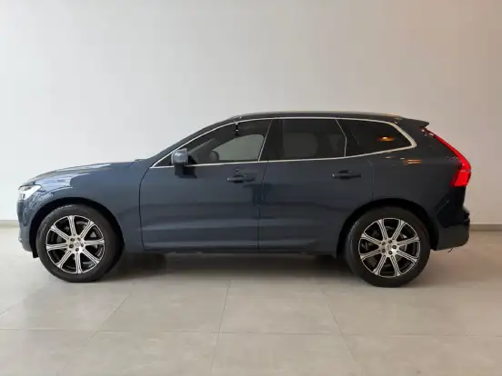 VOLVO-XC60-2.0 D5 DIESEL MOMENTUM AWD GEARTRONIC VOLVO-XC60-2019