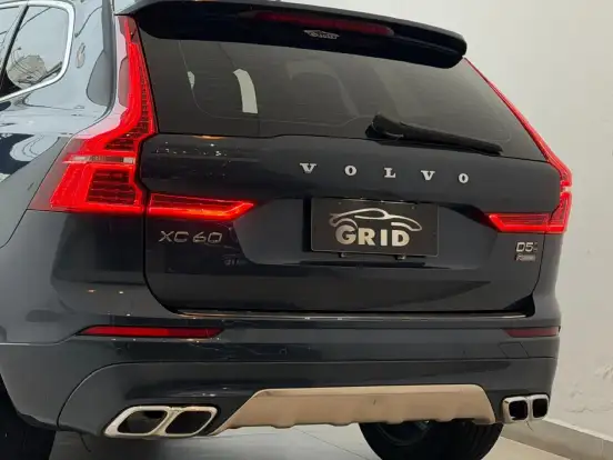 VOLVO-XC60-2.0 D5 DIESEL MOMENTUM AWD GEARTRONIC VOLVO-XC60-2019