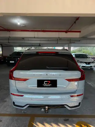 VOLVO-XC60-2025
