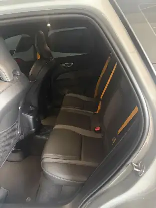 VOLVO-XC60-2025
