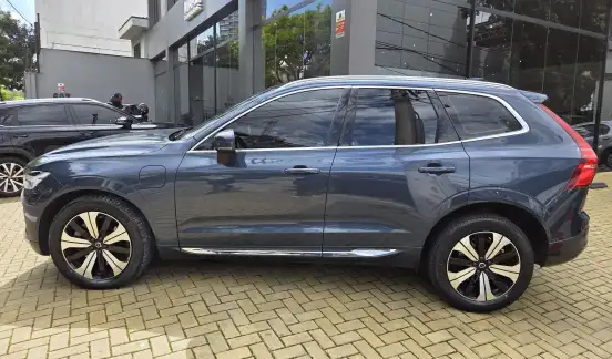 VOLVO-XC60-2022