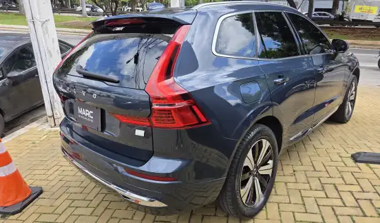 VOLVO-XC60-2022