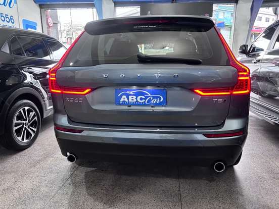 VOLVO-XC60-2.0 T5 GASOLINA MOMENTUM AWD GEARTRONIC VOLVO-XC60-2019