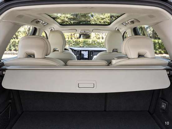 VOLVO-XC60-2024