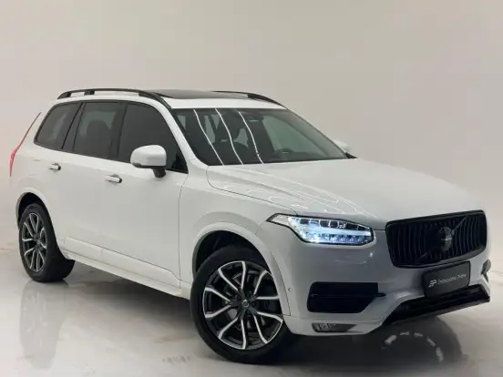 VOLVO-XC90-2017