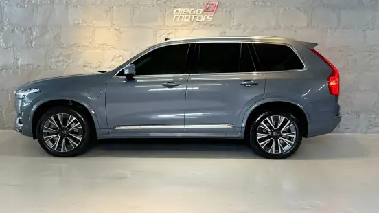 VOLVO-XC90-2022