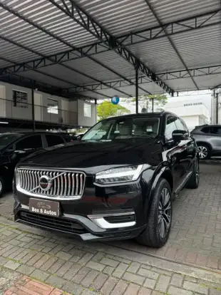 VOLVO-XC90-2021
