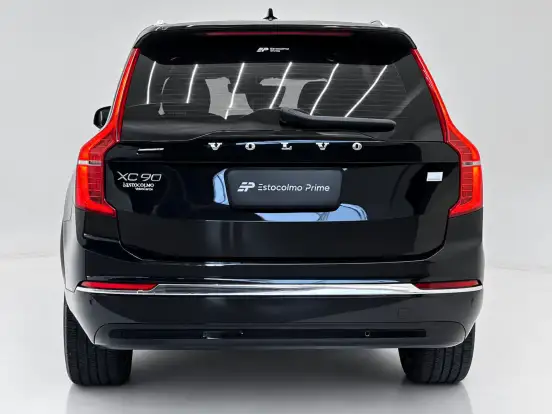 VOLVO-XC90-2023