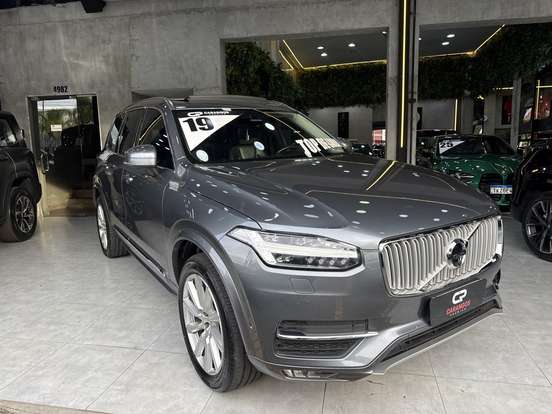 VOLVO-XC90-2018
