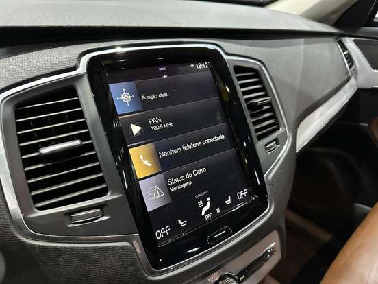 VOLVO-XC90-2018