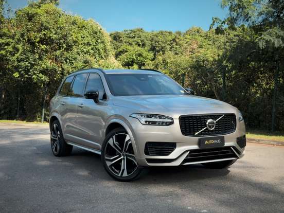 VOLVO-XC90-2022