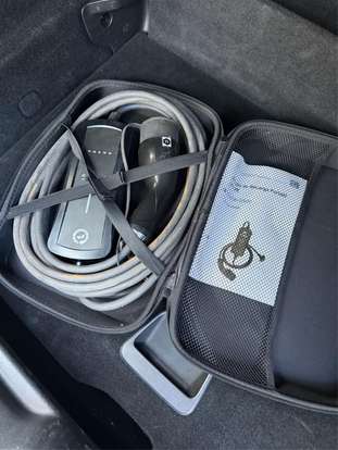VOLVO-EX30-2024