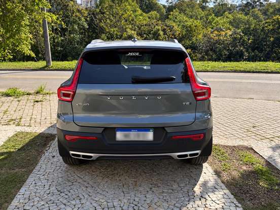 VOLVO-XC40-2.0 T5 GASOLINA MOMENTUM AWD GEARTRONIC VOLVO-XC40-2018