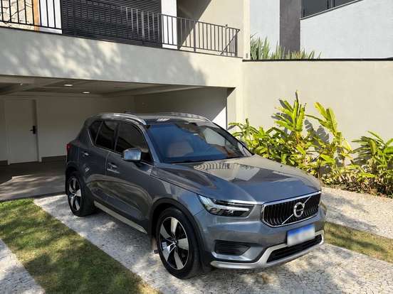 VOLVO-XC40-2.0 T5 GASOLINA MOMENTUM AWD GEARTRONIC VOLVO-XC40-2018