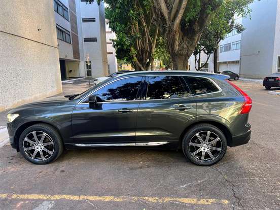 VOLVO-XC60-2019