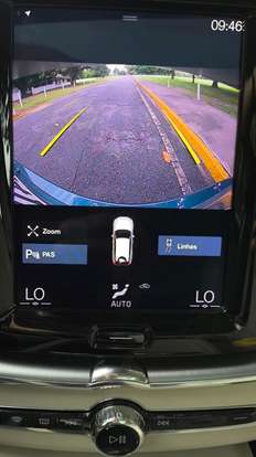 VOLVO-XC60-2020