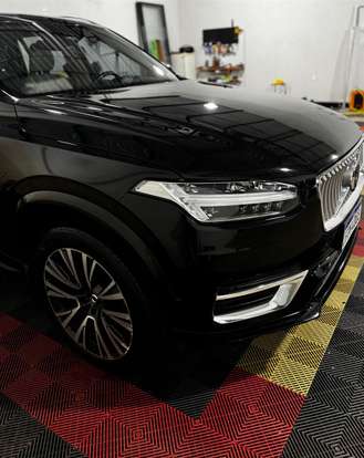 VOLVO-XC90-2021