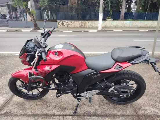 YAMAHA-FZ25 FAZER CONNECTED ABS-2025