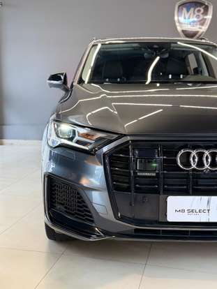 AUDI-Q7-2021