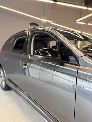 AUDI-Q7-2021