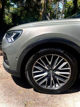 AUDI-Q3-2020