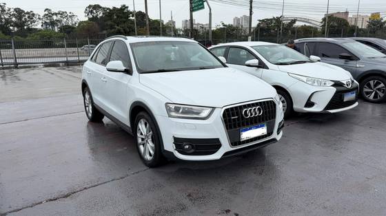 AUDI Q3 2.0 TFSI AMBIENTE QUATTRO 4P GASOLINA S TRONIC