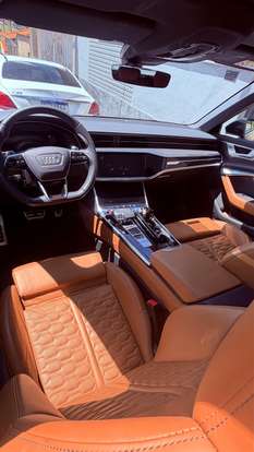 AUDI-RS6-2023