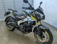 BAJAJ DOMINAR NS400Z BAJAJ DOMINAR NS400Z