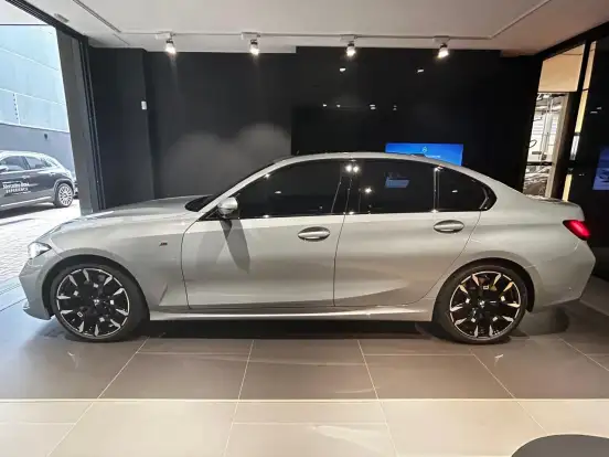BMW-320i-2.0 16V TURBO FLEX M SPORT AUTOMÁTICO BMW-320i-2025