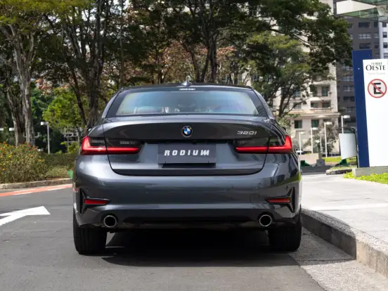 BMW-320i-2.0 16V TURBO GASOLINA SPORT AUTOMÁTICO BMW-320i-2019