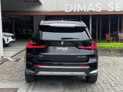 BMW-X1-2024