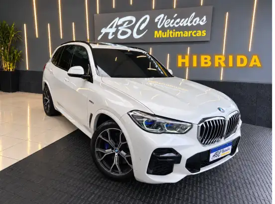 BMW-X5-2021