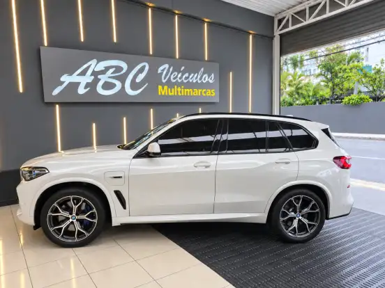 BMW-X5-3.0 I6 TURBO HÍBRIDO XDRIVE45E M SPORT AUTOMÁTICO BMW-X5-2021