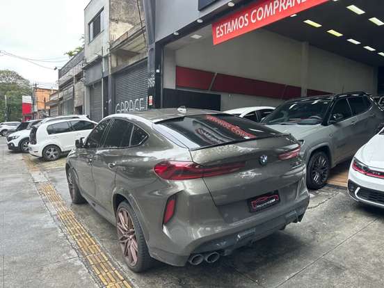 BMW-X6-2022
