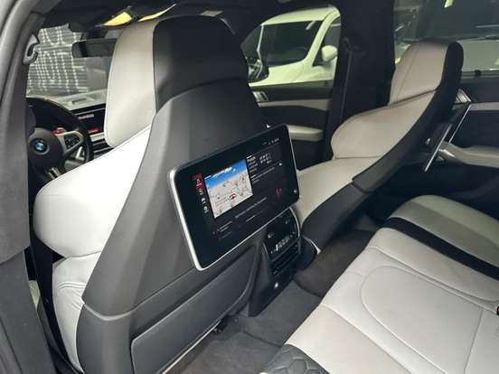 BMW-X6-2022