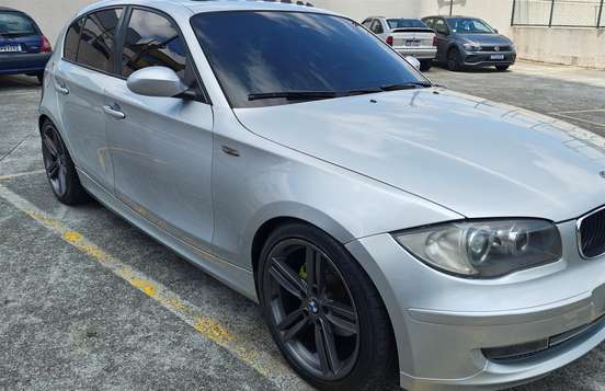 BMW-120i-2007