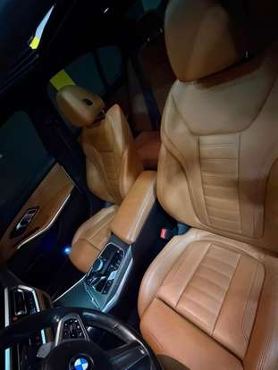 BMW-320i-2021