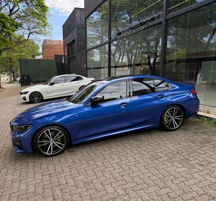 BMW-320i-2021