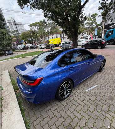 BMW-320i-2021